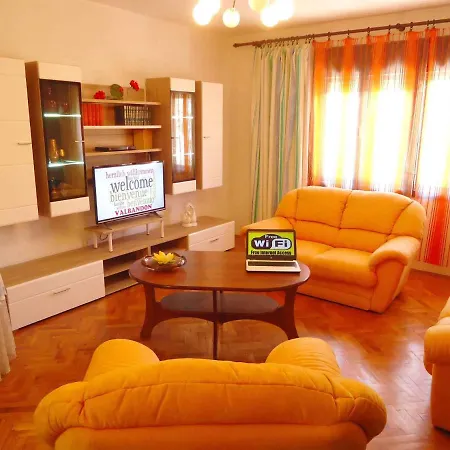 Apartment In Valbandon/istrien 8352